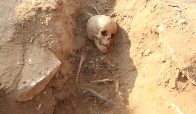 Diyarbakır’da kazıda 54 çocuğa ait mezarlık bulundu