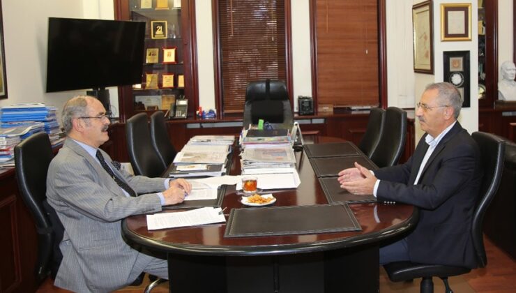 Gençlik denilerek bilgi bir tarafa bırakılmaz!